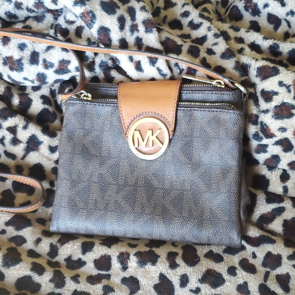 Michael Kor Crossbody